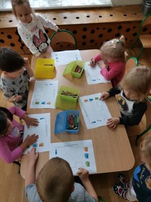 Zajęcia edukacyjne "Nie dla plastiku!" Maluszki uczą się segregacji